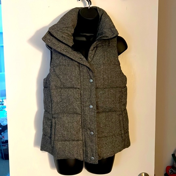 Cozy Fall Puffy Vest 🍁🍂 - Picture 1 of 5